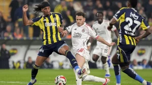 VAR mı, Yok mu? Kadıköy’de Hakem Faciası Futbolun Önüne Geçti