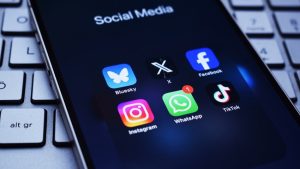 Uzmanlar uyarıyor: Fotoğraflarınıza tam erişim izni riskli olabilir