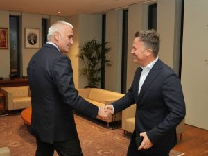 Rezervasyonlar düşünce Ersoy’dan kritik hamle: Jet2 ve Dertour ile “ek aksiyon” masası